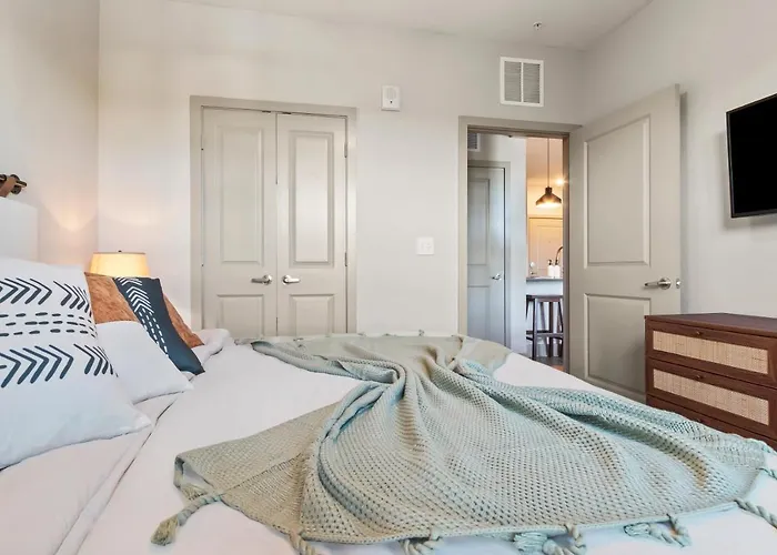 Luxury Condo In Ybor City Tampa W/Pool Access