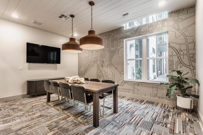 Apartment Luxury In Ybor W/pool Access *